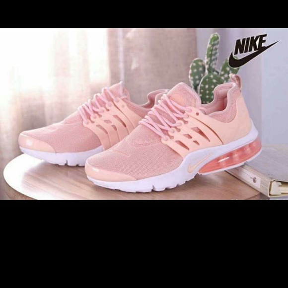 Nike Shoes - Sneakers